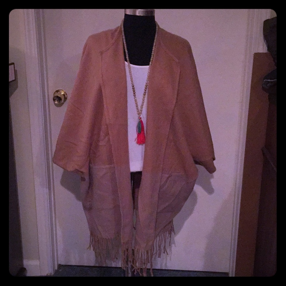 ❌SOLD LOCALLY ❌ Ann Taylor loft poncho cardigan